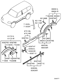 MN133671HA-OVERFENDER,FR LH